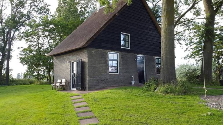 Het vakantiehuisje in Hooge Zwaluwe waar de moord in 2015 plaatsvond (Foto: archief).