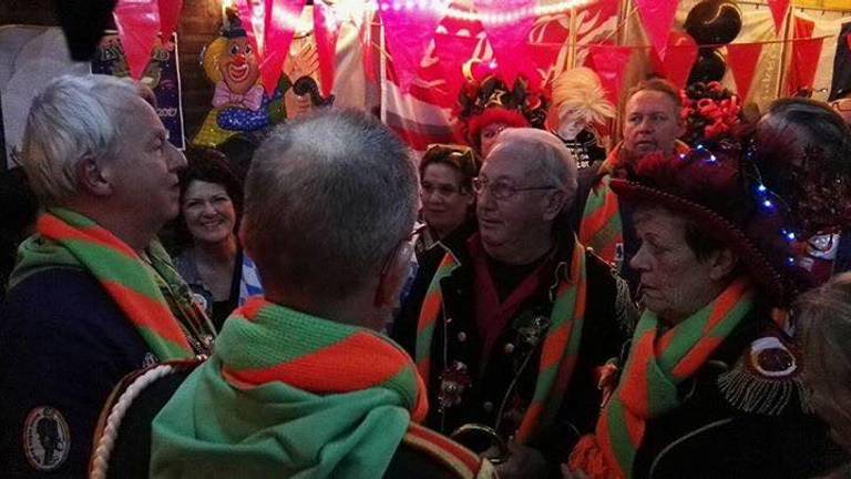 Carnaval in je eigen garage, een oude traditie