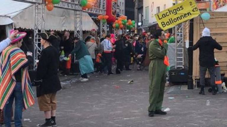 De ballonnen werden op het Piusplein verkocht. (Foto: Instagram mrs.lumanauw)