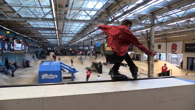 Ruim 250 skaters hopen zich te kwalificeren (foto: Raymond Merkx).