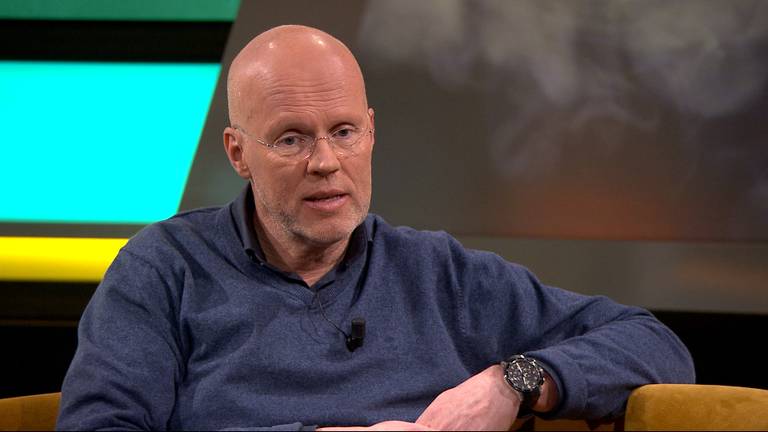 Vaatchirurg Joep Teijink van het Catharina Ziekenhuis in Eindhoven heeft aangifte gedaan tegen de tabaksindustrie