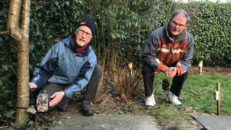 Jaco Wijsman (rechts) en mede-dierenfanaat John Gallast (foto: Eva de Schipper).