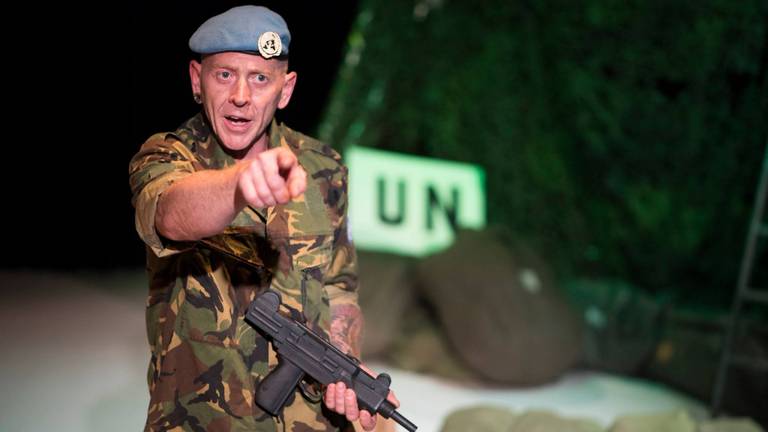 Raymond Braat verwerkte zijn trauma door mee te doen aan een theatervoorstelling over Srebrenica. (foto: Annelies Verhelst/Het Magazijn Theaterproducties)