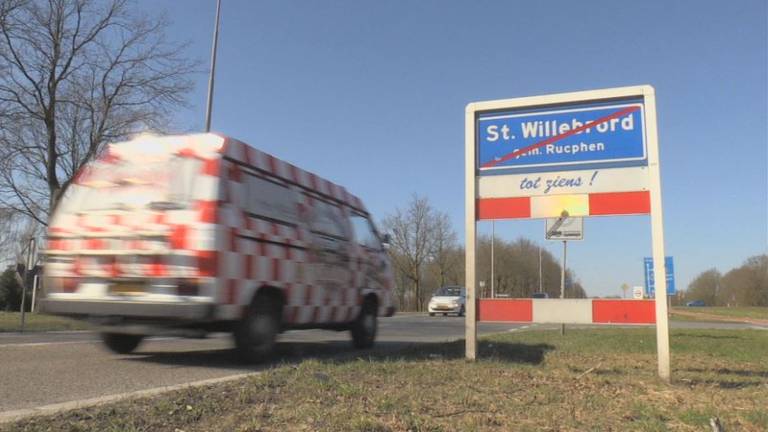 Stembuske scheurt Sint Willebrord uit