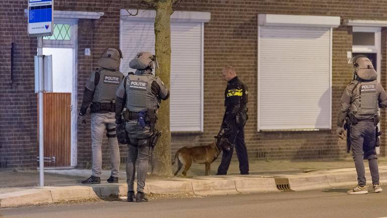 Het arrestatieteam na de inval. (foto: Jack Brekelmans)