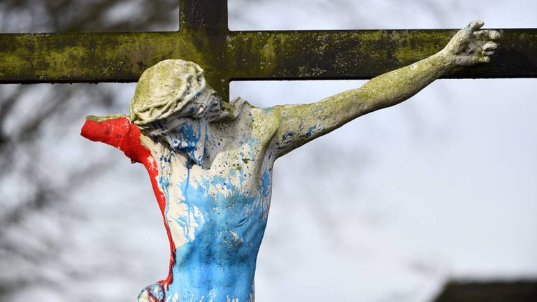 Het besmeurde Christusbeeld (foto: Erald van der Aa)