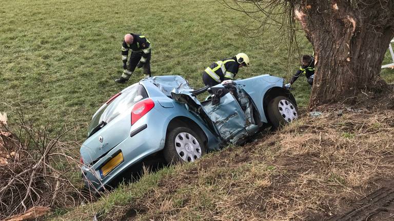 Het ongeluk zondag in Nuland. (Foto: Bart Meesters)