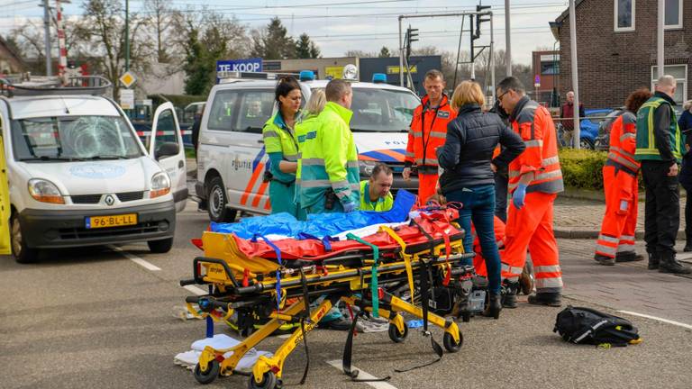 De vrouw is er slecht aan toe (foto: Dave Hendriks/SQ Vision Mediaprodukties)