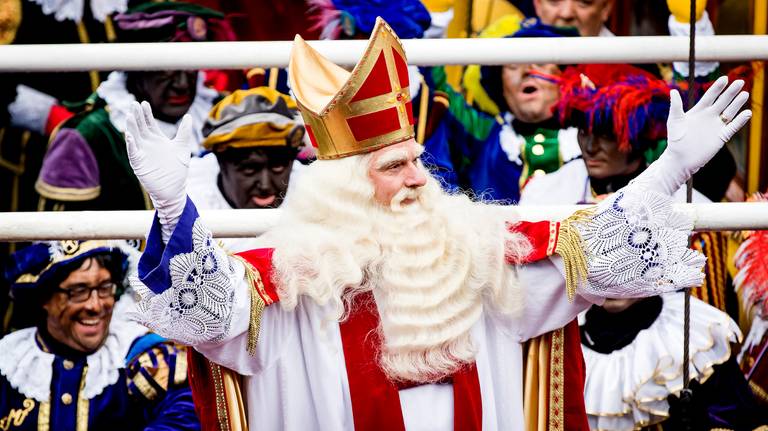 De Sint vorig jaar bij de intocht in Dokkum. (Foto: ANP)