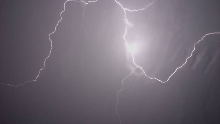 Foto van onweer in Kaatsheuvel. (Foto: Glenn Aoys).