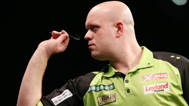 Van Gerwen speelt tegen Mensur Suljovic in de Premier League of Darts