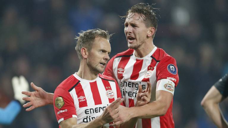 In het seizoen 2016/2017 speelden Luuk en Siem samen bij PSV, maar werden ze geen kampioen (foto: VI Images).