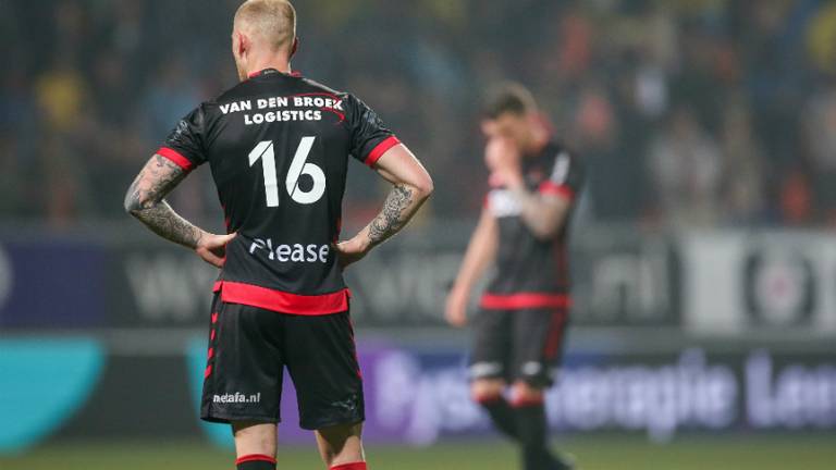 Teleurstelling bij Maikel Verkoelen van Helmond Sport. (Foto: OrangePictures)