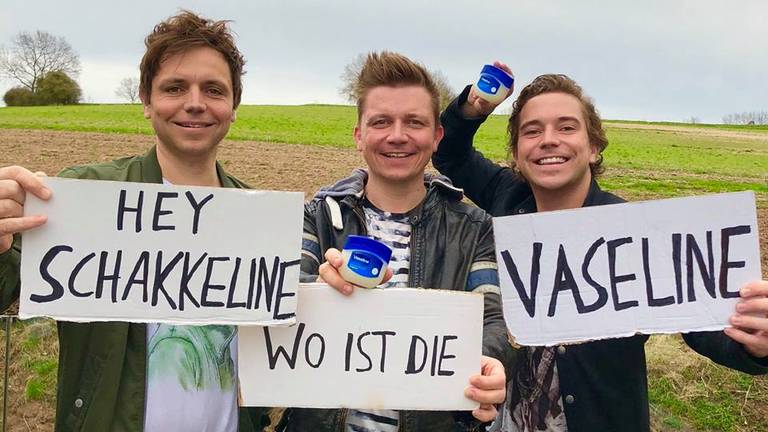 De Duitse versie van 'Hé Jacqueline' wordt gezongen door het drietal Dorfrocker. (Foto: Facebook Dorfrocker)