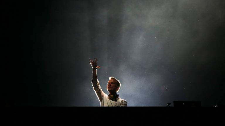 Avicii tijdens een optreden in Portugal (Foto: ANP).