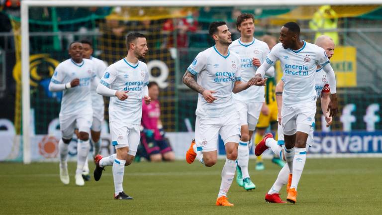 PSV speelde tegen ADO Den Haag voor het eerst in het nieuwe tenue (foto: VI Images).