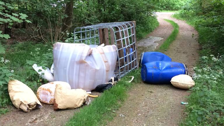 De bewuste drugsdumping aan de Holleweg bij Bergen op Zoom (foto: archief) 