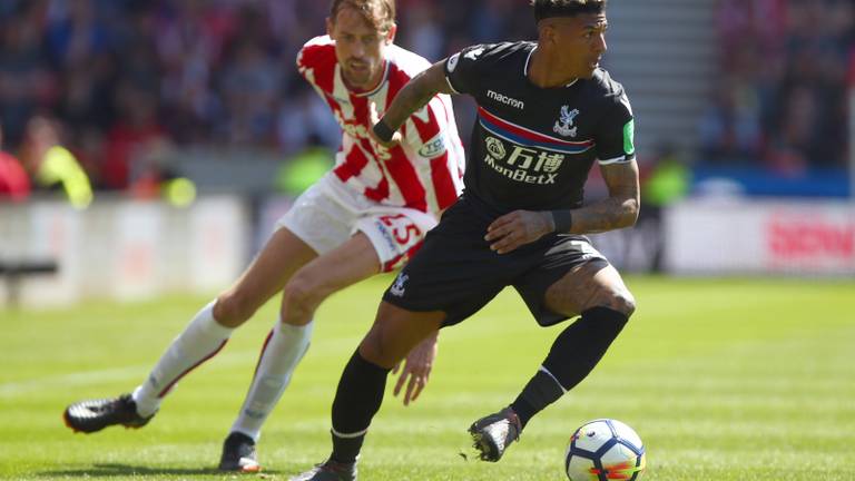 Patrick van Aanholt schoot Stoke City naar de Championship en bood zijn excuses aan. FOTO: VI Images.