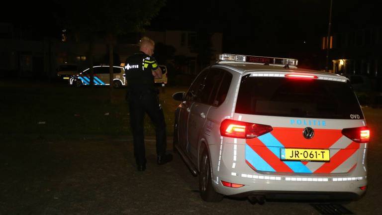 De politie deed ondezoek aan de Trompet. (Foto: Bart Meesters/Meesters MultiMedia)