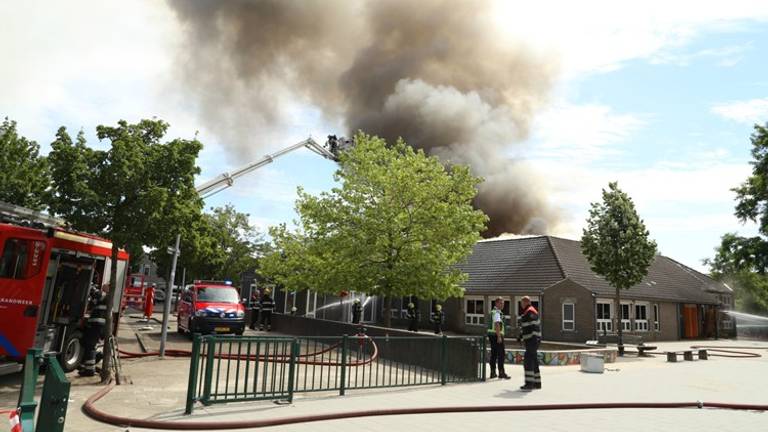 Brand bij de basisschool in Eindhoven. Foto: Rick Leenes.