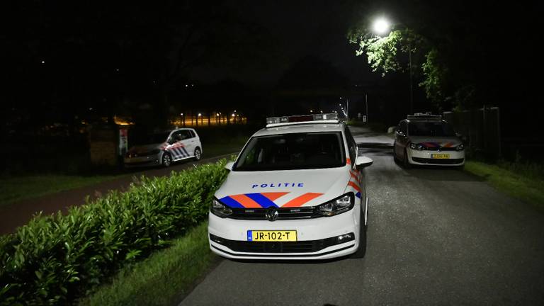 Meerdere politiewagens rukten uit na de steekpartij. Dave Hendriks/SQ Vision