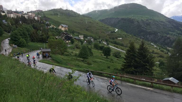 Kijkje vanaf de berg in het dal. (Foto: Jos Verkuijlen)