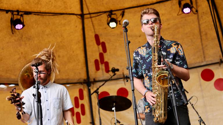 Mungo Bungo uit Zuid-Afrika tijdens Festival Mundial