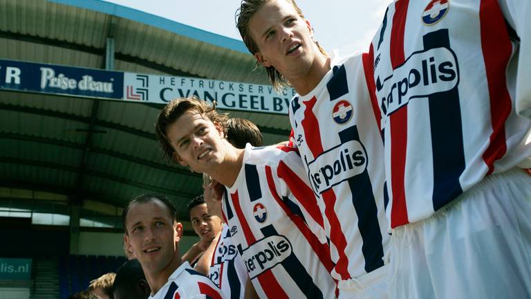 Jos van Nieuwstadt als speler van Willem II in 2005, naast huidig RKC-directeur Frank van Mosselveld (foto: VI Images).