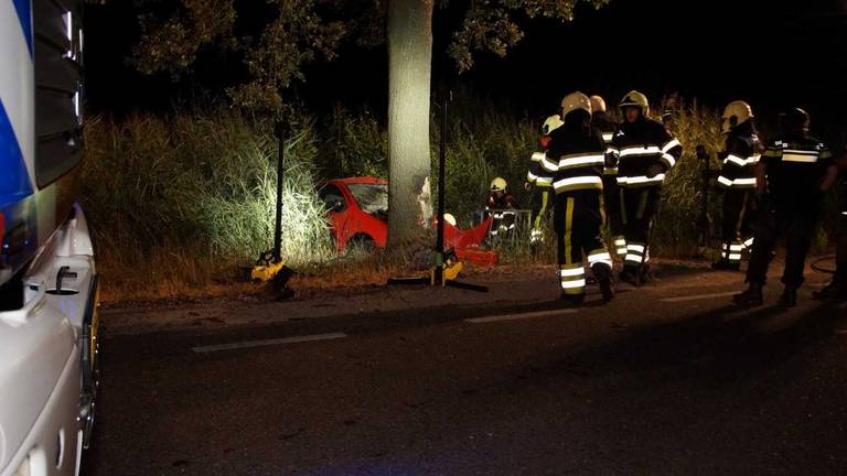 Het ongeluk gebeurde op de Vlietbergweg. (Foto: Anja van Beek/Persbureau Midden Brabant).