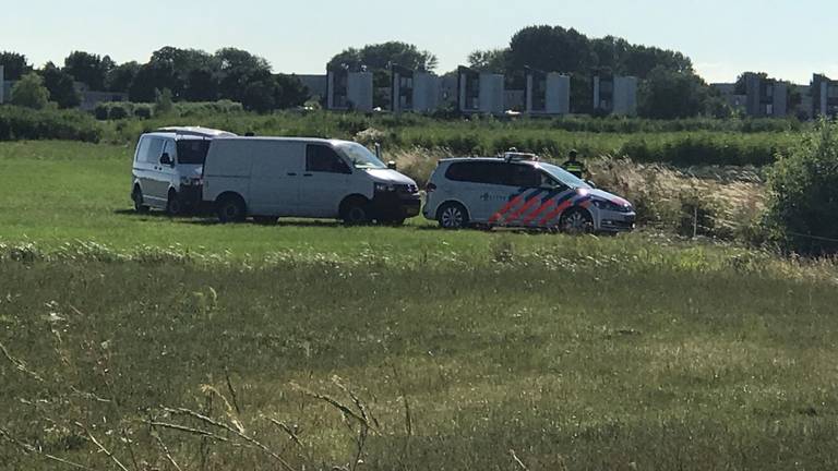 Dode man in sloot gevonden in Rosmalen. FOTO: Bart Meesters