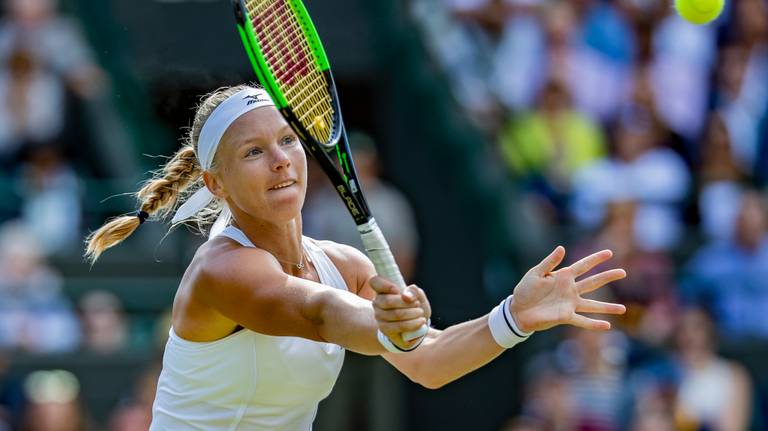 Bertens in actie tijdens de kwartfinale op Wimbledon. (Foto: ANP).