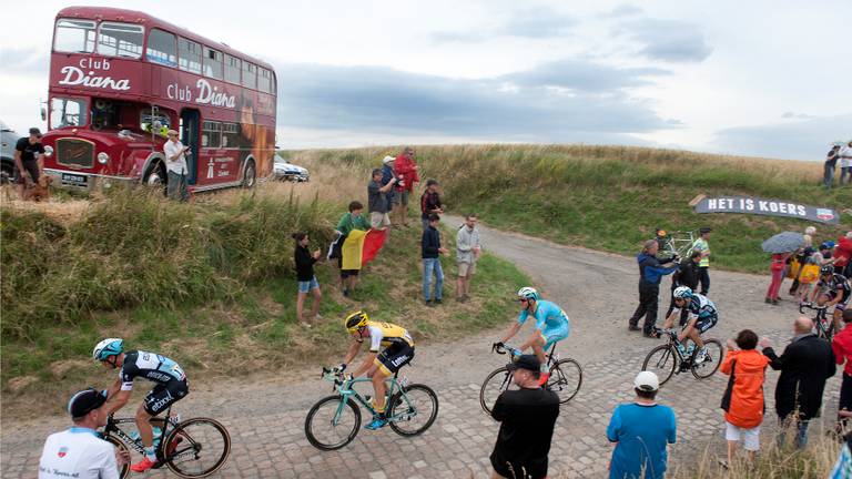 De huidige bus van Sauna Diana, die bij verschillende sportevenementen te zien is (foto: OrangePictures)