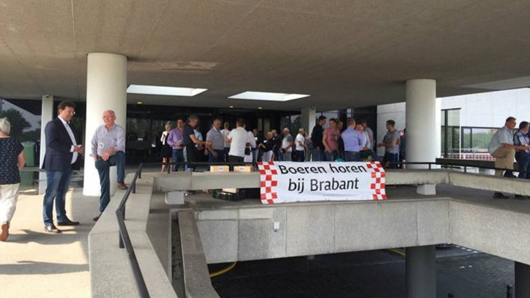 Boerenprotest bij het provinciehuis op 7 juli vorig jaar