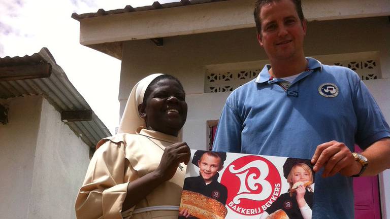 Bakker Alexander Bekkers van de gelijknamige bakkerij bezocht Oeganda in 2012