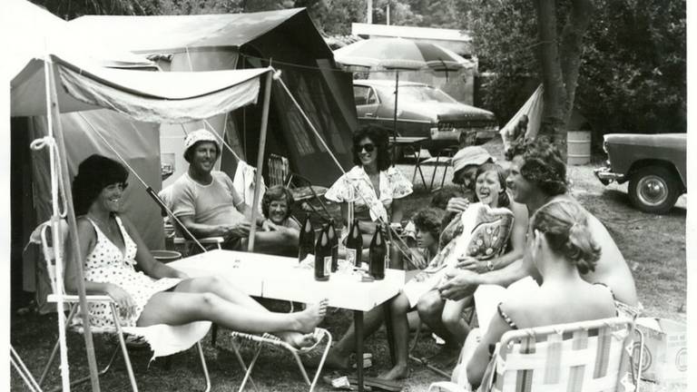 Vakantie op de camping in 1976 (Foto: Flickr).