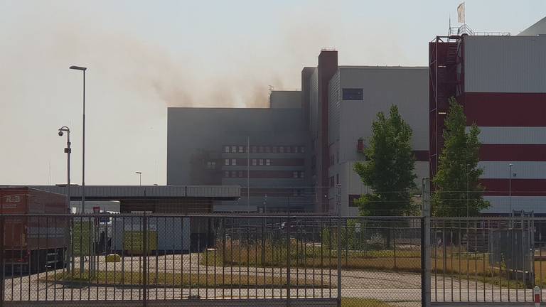 Brand bij Attero. (foto: Code3NL)