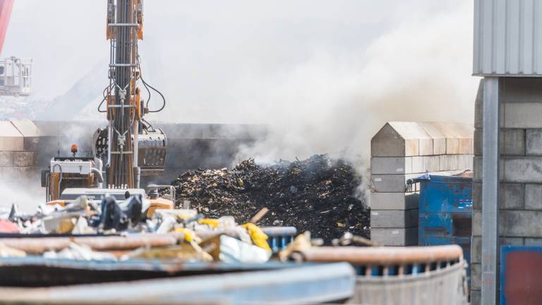 Kort na de brand (foto: Sem van Rijssel-SQ Vision)