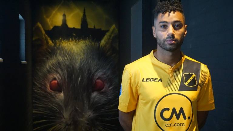 Anouar Kali in NAC-shirt (Foto: NAC PR)