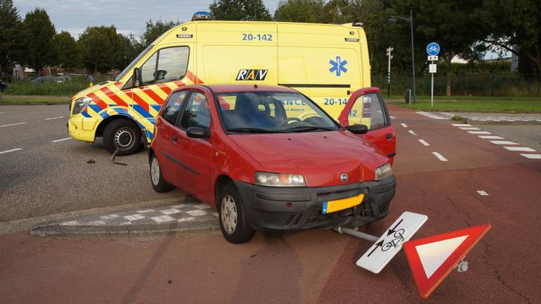 Het ongeval op de Cartografenweg. (Foto: Erik Haverhals)
