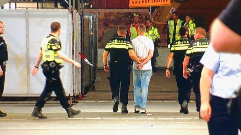 De opgepakte mannen blijken onschuldig te zijn. (Foto: Martijn van de Wouw)