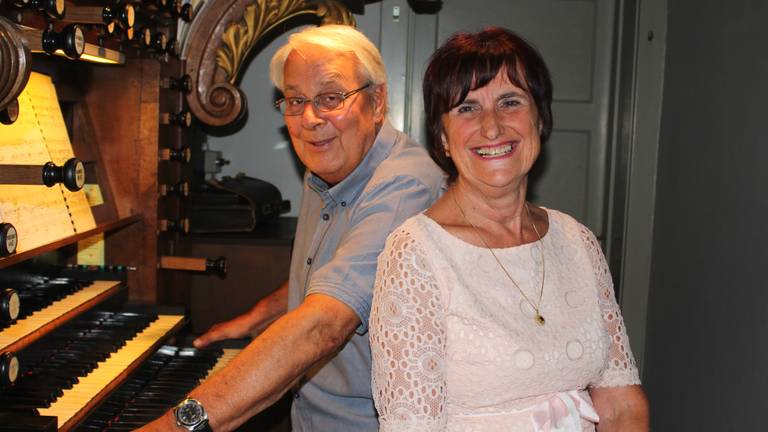 Rob Rassaerts en Margot Pagels spelen al tientallen jaren samen (foto Dirk Verhoeven)