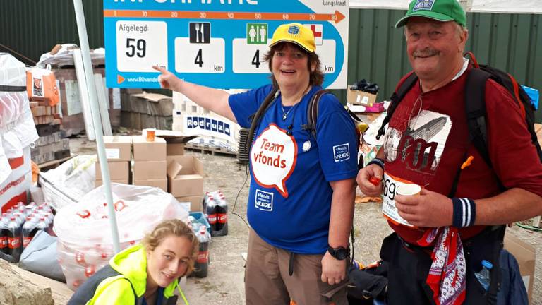 Jeanieke, Wilma en Frans na 59 kilometer