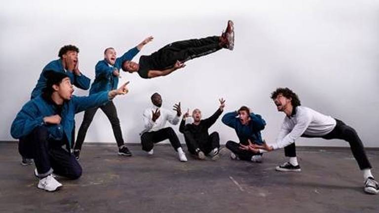 De dansers van The Ruggeds. Van links naar rechts: Duzk, Jazzy Gypz, Niek, Leelou, Skychief, Tawfiq, Stepper, Roy