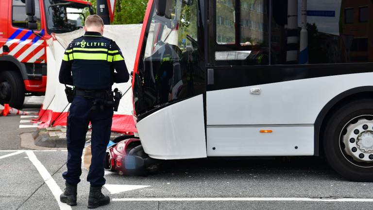 Hoe het ongeluk kon gebeuren, wordt onderzocht. (Foto: SQ Vision)