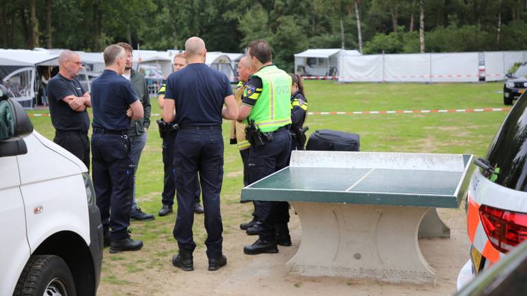 De hulpdiensten op de camping. (Foto: Berry van Gaal/SQ Vision)