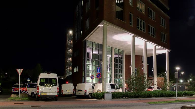 Het appartementencomplex aan de Goudbaard in Bergen op Zoom. (Foto: Danny van Schijndel / 112Nieuwsonline)