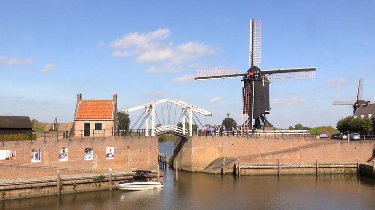 Heusden is het midden van de Zuiderwaterlinie.