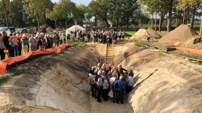 Uden stroomt vol met mensen die graag eens de Peelrandbreuk willen zien. (Foto: Rogier van Son)