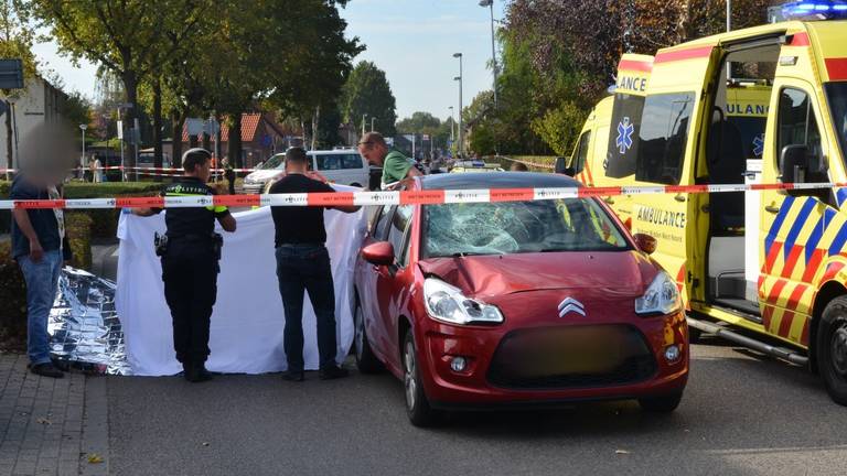 Vrouw zwaargewond bij ongeluk in Etten-Leur. Foto: Perry Roovers / SQ Vision