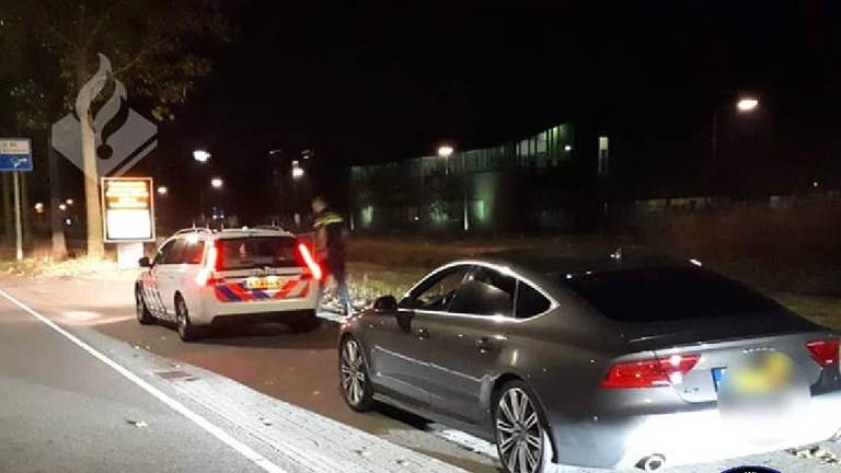 De auto van de snelheidsduivel. (Foto: politie/Twitter)